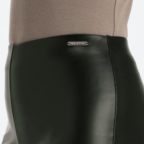 Fabletics NWOT leather pants - Picture 2 of 5